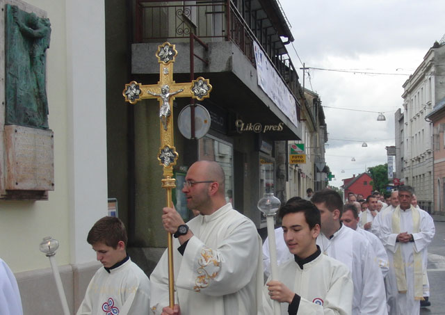 Procesija prije svete mise u Gospiću/© Marko Čuljat Lika press Gospić                                                                                                                                                                                     