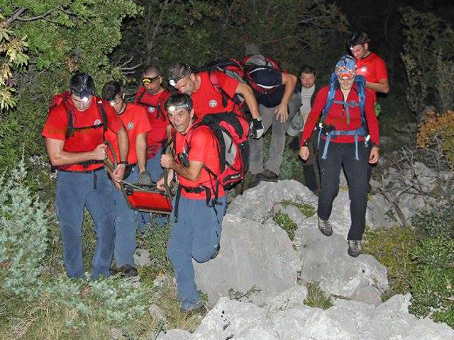 Spašavanje starčića iz Amerike na sjevernom Velebitu/© Mladen Šaban HGSS Gospić                                                                                                                                                                           