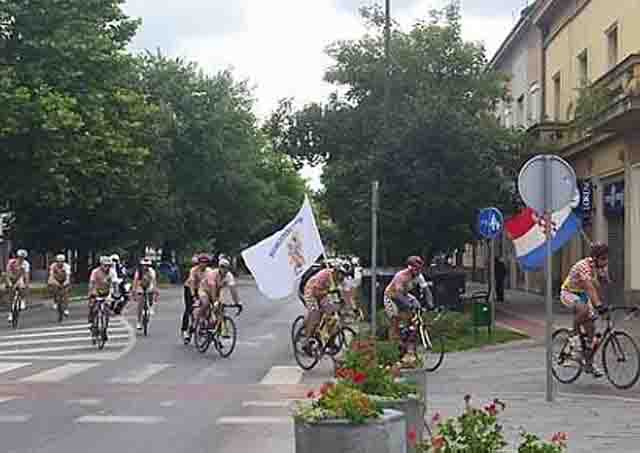 Brodski ultramaratonci branitelji/ © ebrod.net                                                                                                                                                                                                            