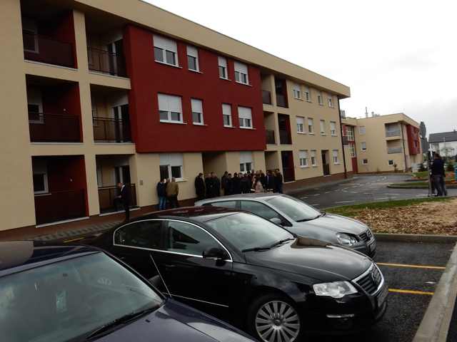 Gospićke novogradanje iz POS-a u Pazariškoj ulici/Arhiva Lika pressa                                                                                                                                                                                      