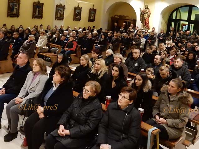 Sveta misa u gospićkoj prvostolnici                                                                                                                                                                                                                       