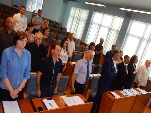 Odavanje počasti na Gradskom vijeću Gospića                                                                                                                                                                                                               