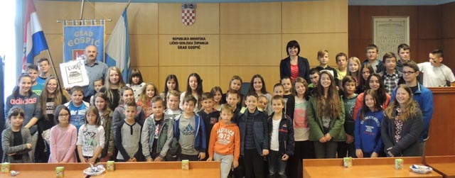 Učenici u gradskoj vjećnici                                                                                                                                                                                                                               