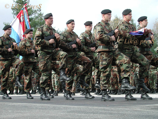 Ratna zastava Vukova/Foto arhiva Lika pressa Gospić                                                                                                                                                                                                       