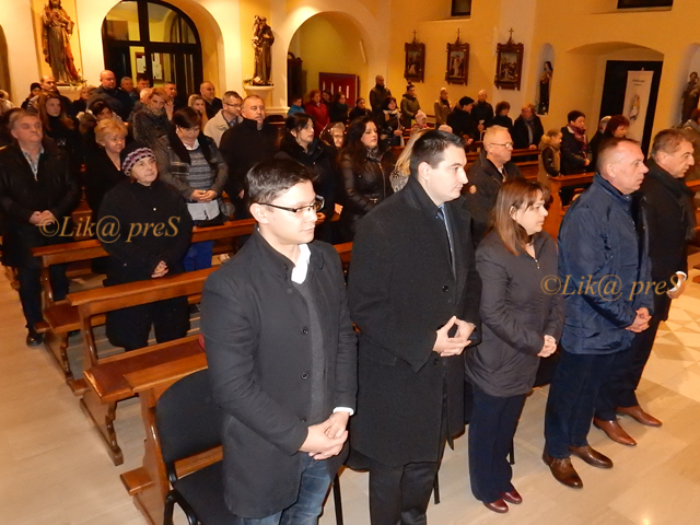 Za vrijeme večerašnje svete mise u Gospiću
