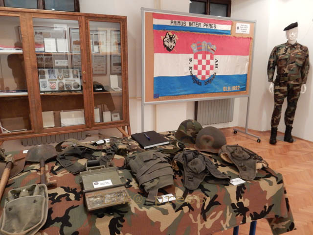 Ratna zastava hrvatskih Vukova je izložena u Muzeju Like u Gospiću/Snimio Marko ČULJAT                                                                                                                                                                    