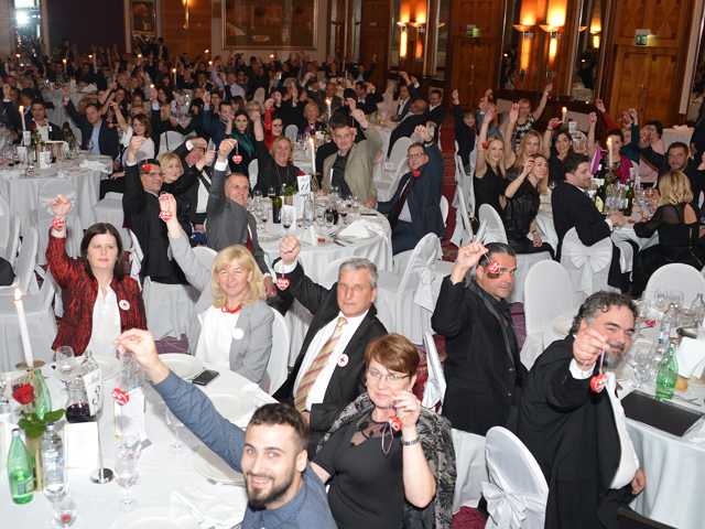 Sudionici donacijske večeri za Teslin Smiljan                                                                                                                                                                                                             