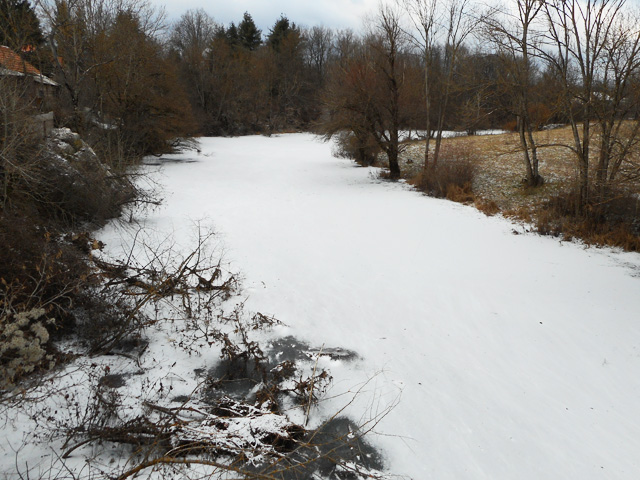Zaleđena Bogdanica u Čanić Gaju/Foto DUZS Gospić                                                                                                                                                                                                          