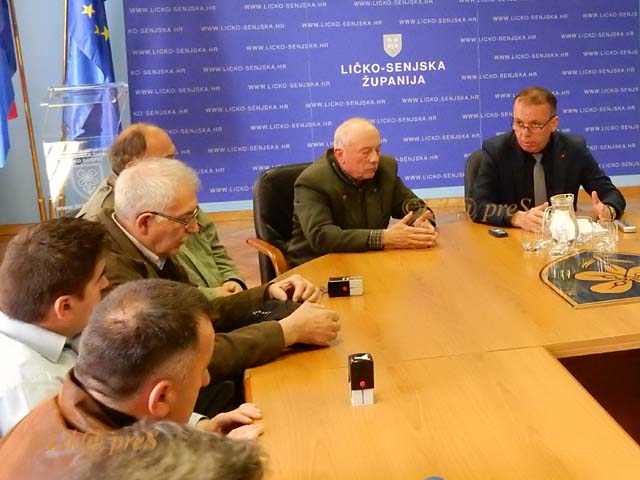 Župan Milan Kolić pohvalio je gospodarenje lovištima/Foto Lika press
                                                                                                                                                                                    