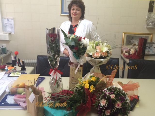 Doktorica Čubelić dobila je brojne čestitke i poklone suradnika u Bolnici                                                                                                                                                                                 