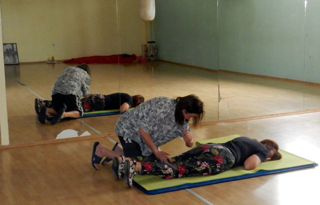 Tretman je na strunjači za jogu                                                                                                                                                                                                                           