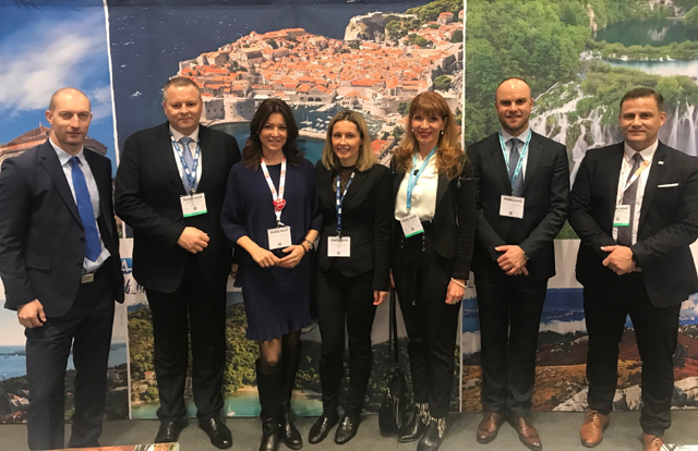 Hrvatski čelnici turizma:Joško Stela, Kristijan Straničić, Martina Bienenfeld, Ina Rodin, Alijana Vuksic, Mario Paleka i Ivan Radošević iz ŽTZ ličko-senjske/Foto HTZ                                                                                     