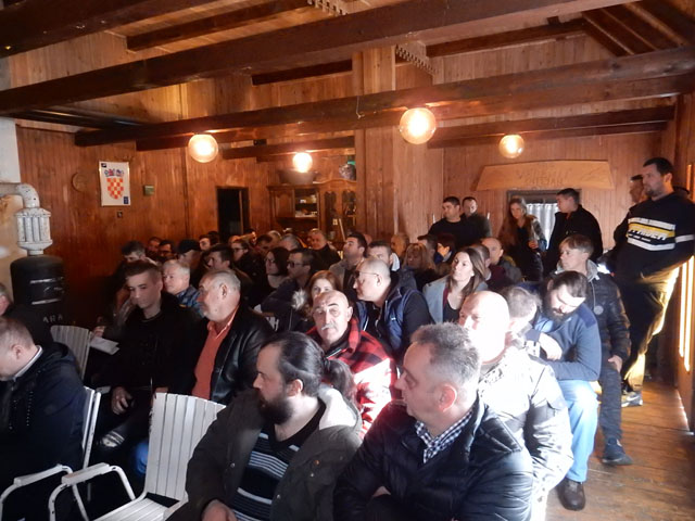 Sudionici današnje smiljanske Skupštine uzgajivača buše                                                                                                                                                                                                   