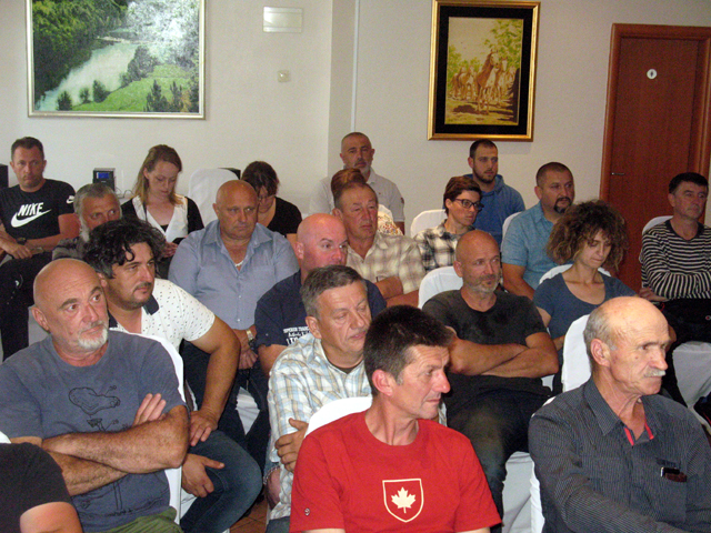 Sudionici gospićkog sastanka o razvoju gospodarstva na selu                                                                                                                                                                                               