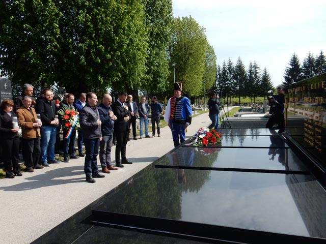 Polaganje gradskog vijenca za spomenik Senjskim žrtvama/Snimio Marko ČULJAT                                                                                                                                                                               