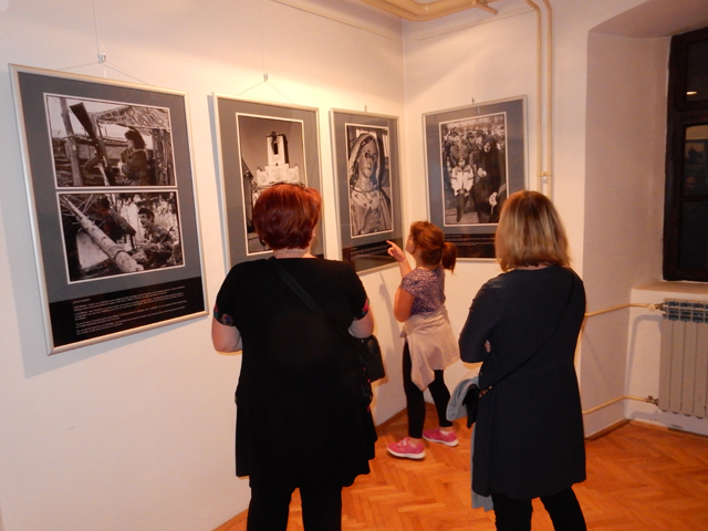 Genčeve fotke su izazvale velik interes Gospićana                                                                                                                                                                                                         