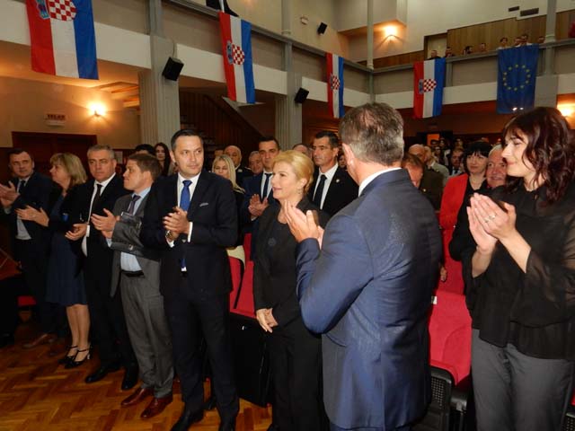 Pozdrav predsjednici države/Foto MArko Čuljat Lika press Gospić                                                                                                                                                                                           