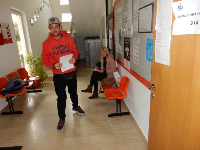 U čekaonici Zavoda za javno zdravstvo                                                                                                                                                                                                                     