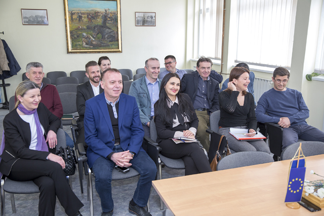 Sudionici udbinskog dogovora o vodi za Podlapac/Foto LSŽ                                                                                                                                                                                                  