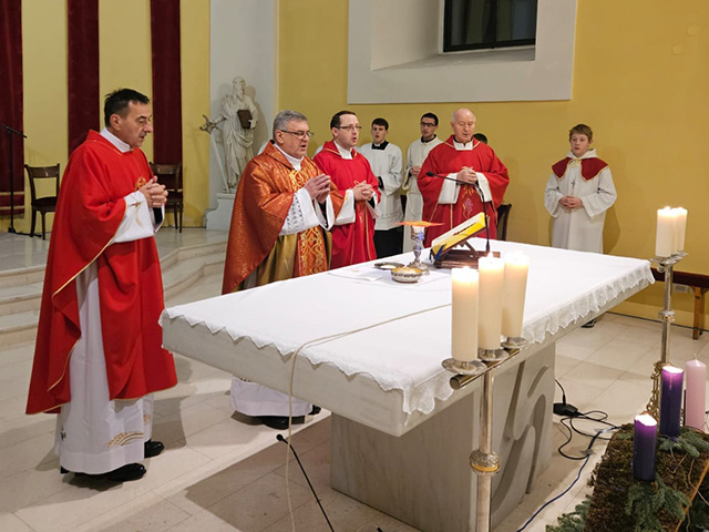 Trećeg dana misio je mons. Mile Čančar, korenički župnik                                                                                                                                                                                                  