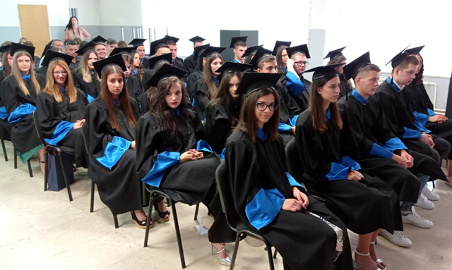 Gospićki gimnazijski maturanti/Snimio Marko ČULJAT                                                                                                                                                                                                        