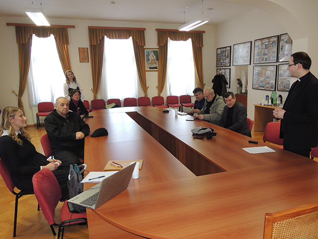 Medijske suradnika pozdravlja preč. Mišel Grguri otvara susret/Snimio Marko Čuljat                                                                                                                                                                        