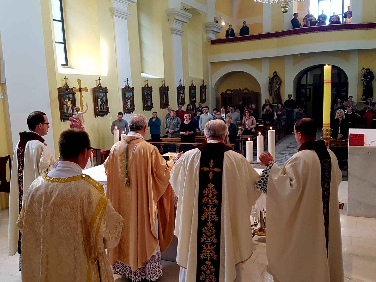 ZA vrijeme svete mise povodom 20. obljetnice Gospićko-senjske biskuplje/Foto GSB                                                                                                                                                                          