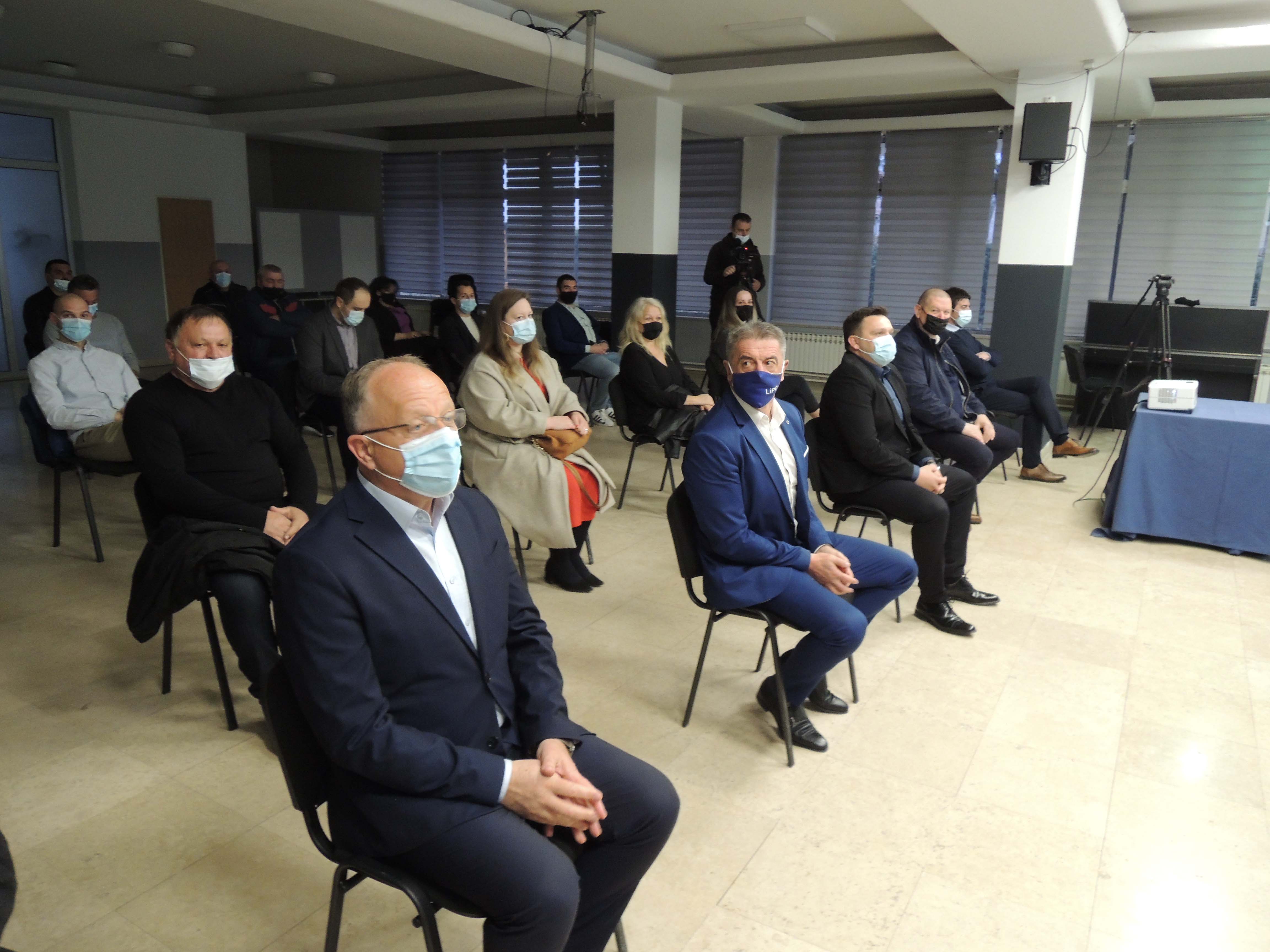 Čelnici LiPOG-a na večerašnjem skupu u Gospiću                                                                                                                                                                                                            