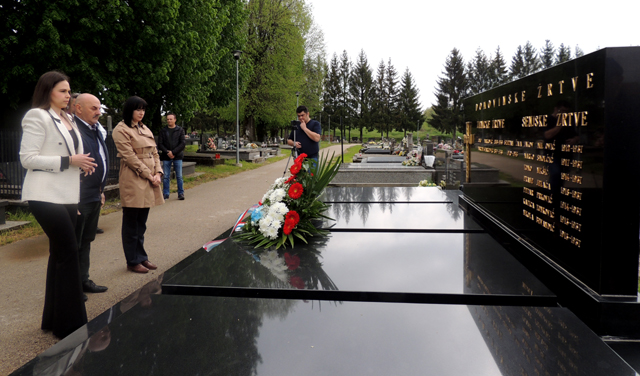 Gradsko izaslanstvo odaje počast žrtvama jugo terora/Foto GG                                                                                                                                                                                              