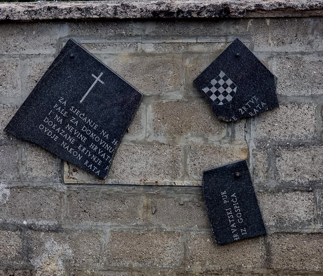 Uništena spomen-ploča čekala je obnovu 32 godine                                                                                                                                                                                                          