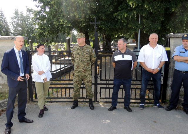 Župan Petry govori planovima uređenjka spomen područja./Snimio Marko Čuljat                                                                                                                                                                               