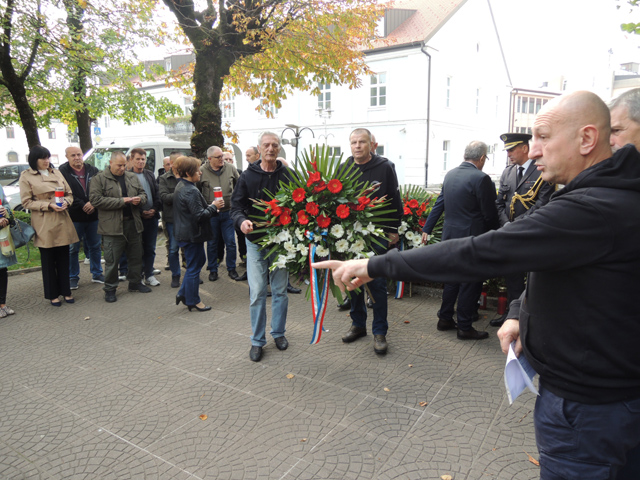 Polaganje vijenca Ministarstva hrvatskih branitelja/Snimio Marko ČULJAT
                                                                                                                                                                                 