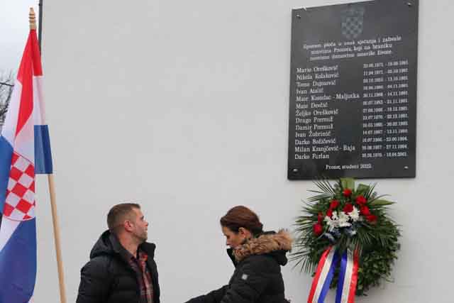 Otkrivanje spomen-ploče poginulima iz Prozora                                                                                                                                                                                                             