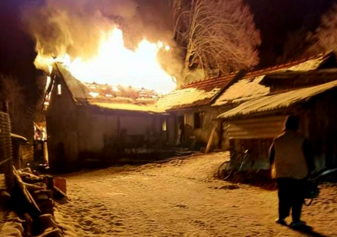 Rosandićeva kuća u plamenu                                                                                                                                                                                                                                