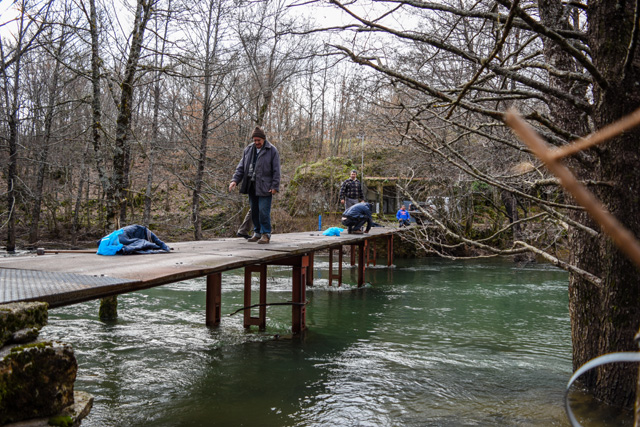 Joseta u obilasku majstora iz lovinačkog Vrila/Snimio Mile Tomičić                                                                                                                                                                                        