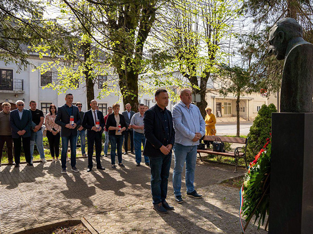 Odavanje počasti dr. Franji Tuđmana u Gospiću                                                                                                                                                                                                             