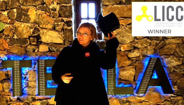 Autorica na tavanu Tesline rodne kuće u Smiljanu                                                                                                                                                                                                          