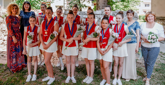 Zlatne Gospićanke/Snimio Josip DURDOV                                                                                                                                                                                                                     