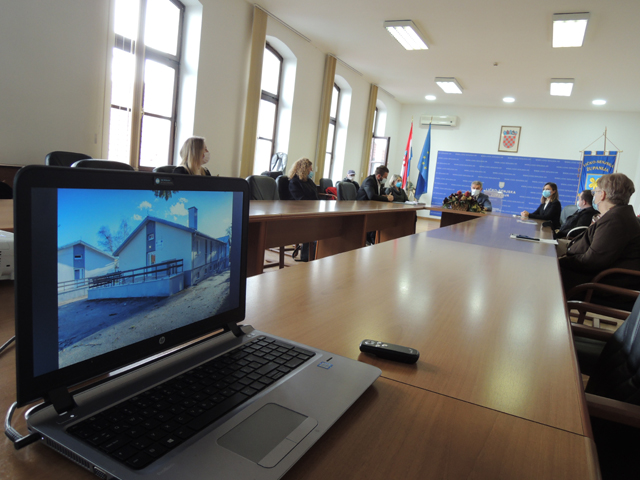 Detalj prijema čelnika Staračkog doma u Gospiću                                                                                                                                                                                                           