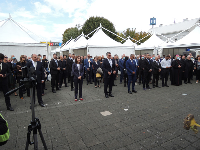 Gosti i uzvanici na otvaranju Jeseni u Lici/Snimio Marko ČULJAT                                                                                                                                                                                           