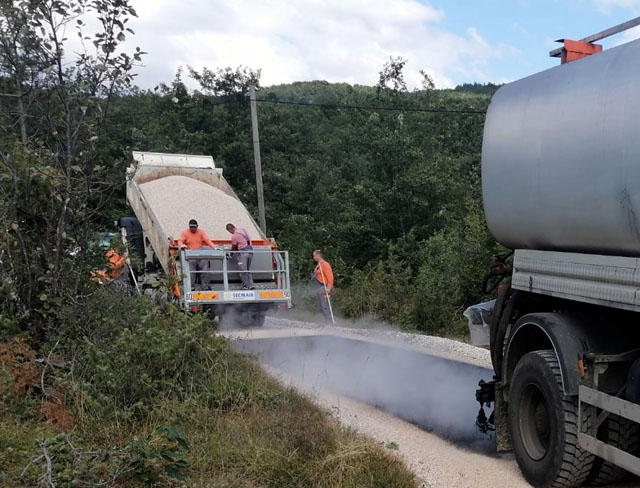 Asfaltiranje lovinačkih nerazvrstasnih cesta                                                                                                                                                                                                              