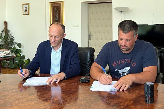 Potpisivanje ugovora za uređenje pročelja županijske palače u Gospiću                                                                                                                                                                                     