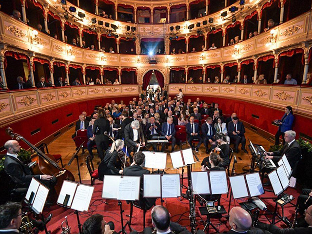 Županijska skupština zasjedala je u kazalištu Marina Držića                                                                                                                                                                                               