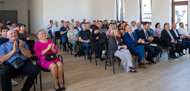 Sudionici svečane sjednice u Lovincu                                                                                                                                                                                                                      