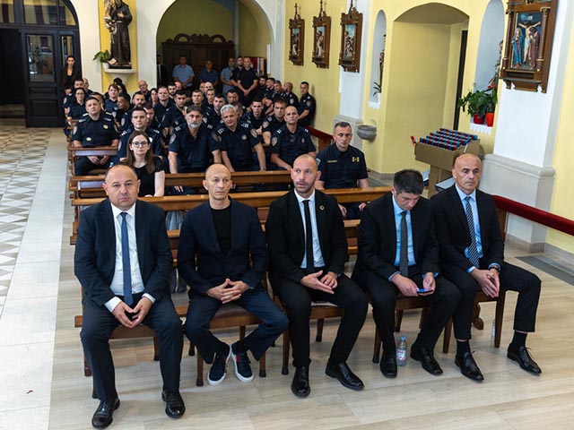 Sveta misa u gospićkoj prvostolnici                                                                                                                                                                                                                       