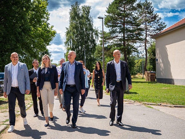 U obilasku Ličkog Osika                                                                                                                                                                                                                                   