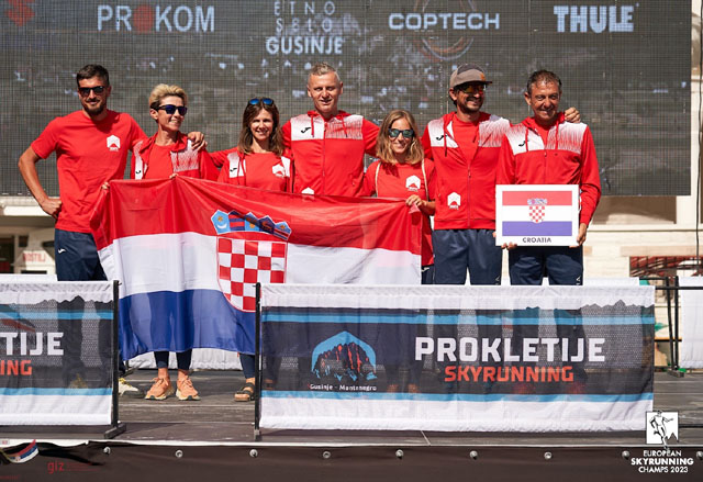 Reprezentacije Hrvatrske na crnogorskom planinskom maratonu/Foto skyrunning srbija i crna gora

 
                                                                                                                                                     