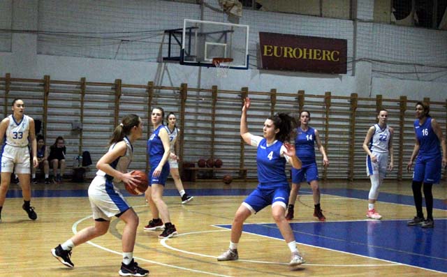 Detalj s gospićkog derbija košarkašica Gospića i Otočca                                                                                                                                                                                                   