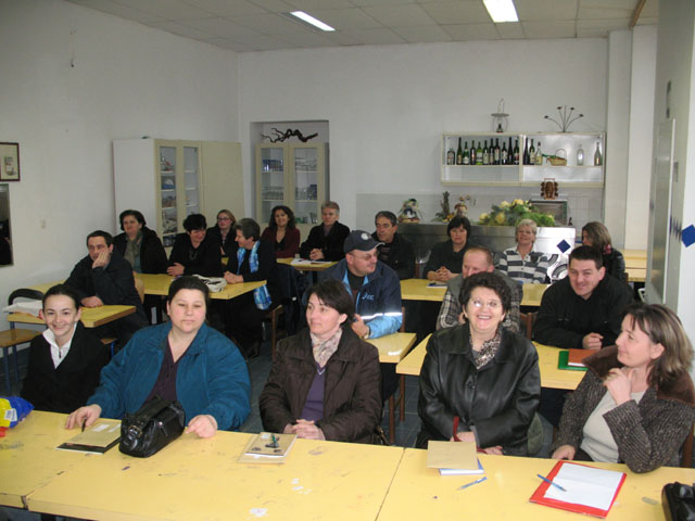 Polaznici sirarske škole u Gospiću 2009./Foto arhiva Lika pressa Gospić                                                                                                                                                                                   