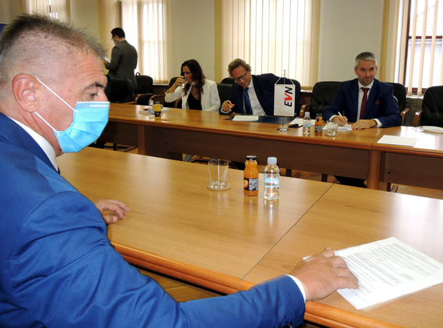 Potpisivanje ugovora o plinofikaciji u Gospiću i Otočcu/Snimio Marko Čuljat                                                                                                                                                                               